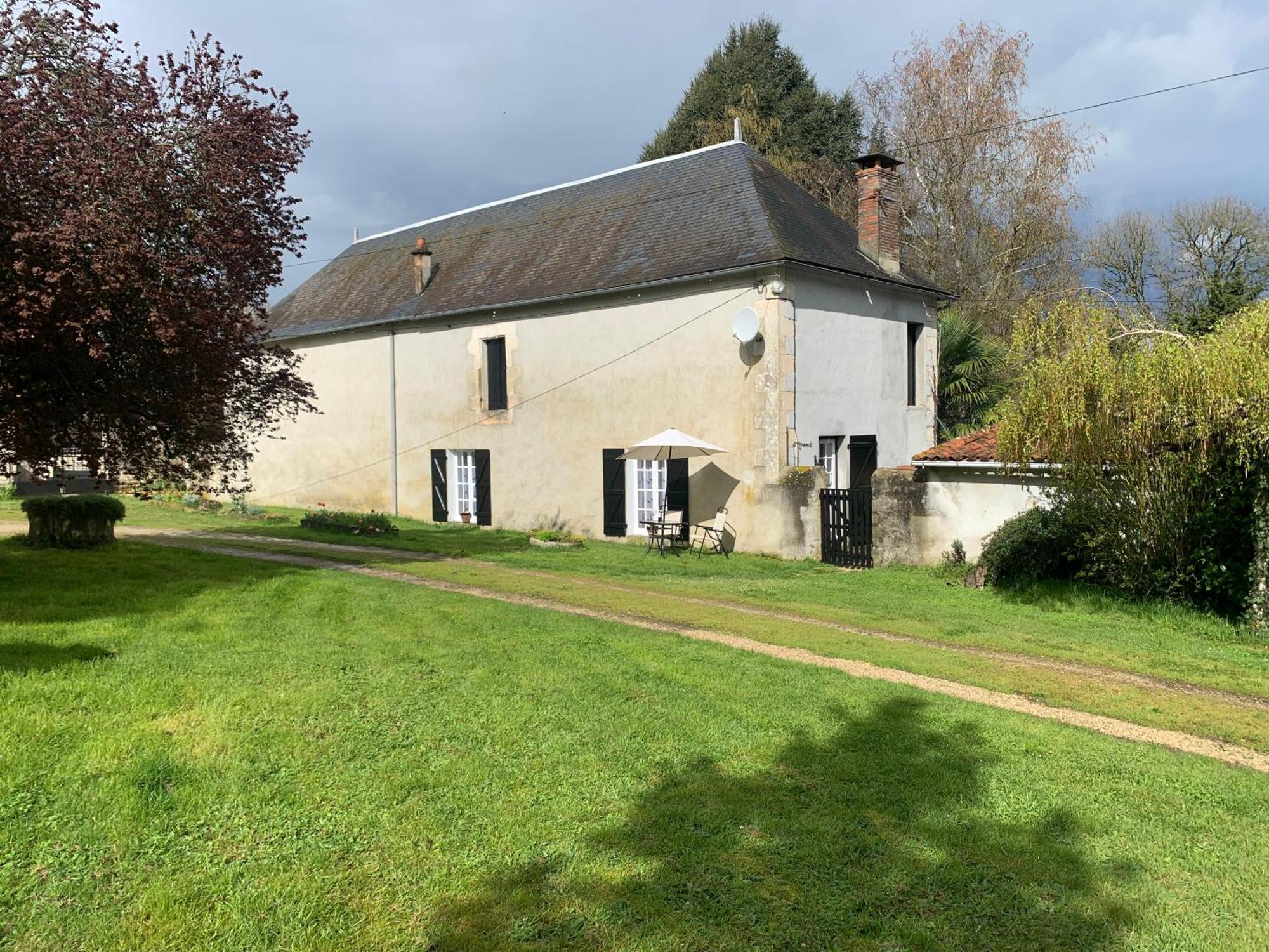 Le Bois D'Amour Gite Et Chambres Charroux  Esterno foto